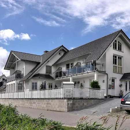 F-1084 Ruegenreif Fewo 02 Meerblick, Balkon Klein Zicker
