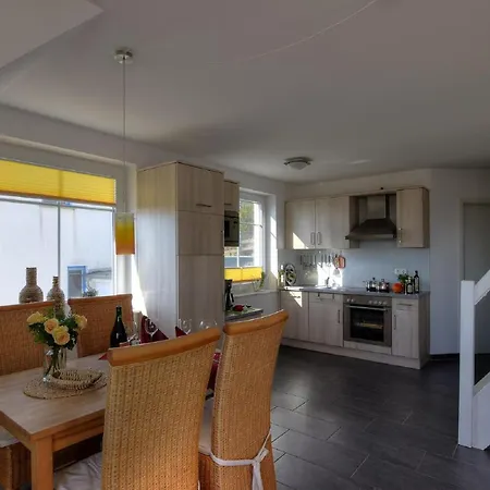 Appartamento F-1084 Ruegenreif Fewo 02 Meerblick, Balkon